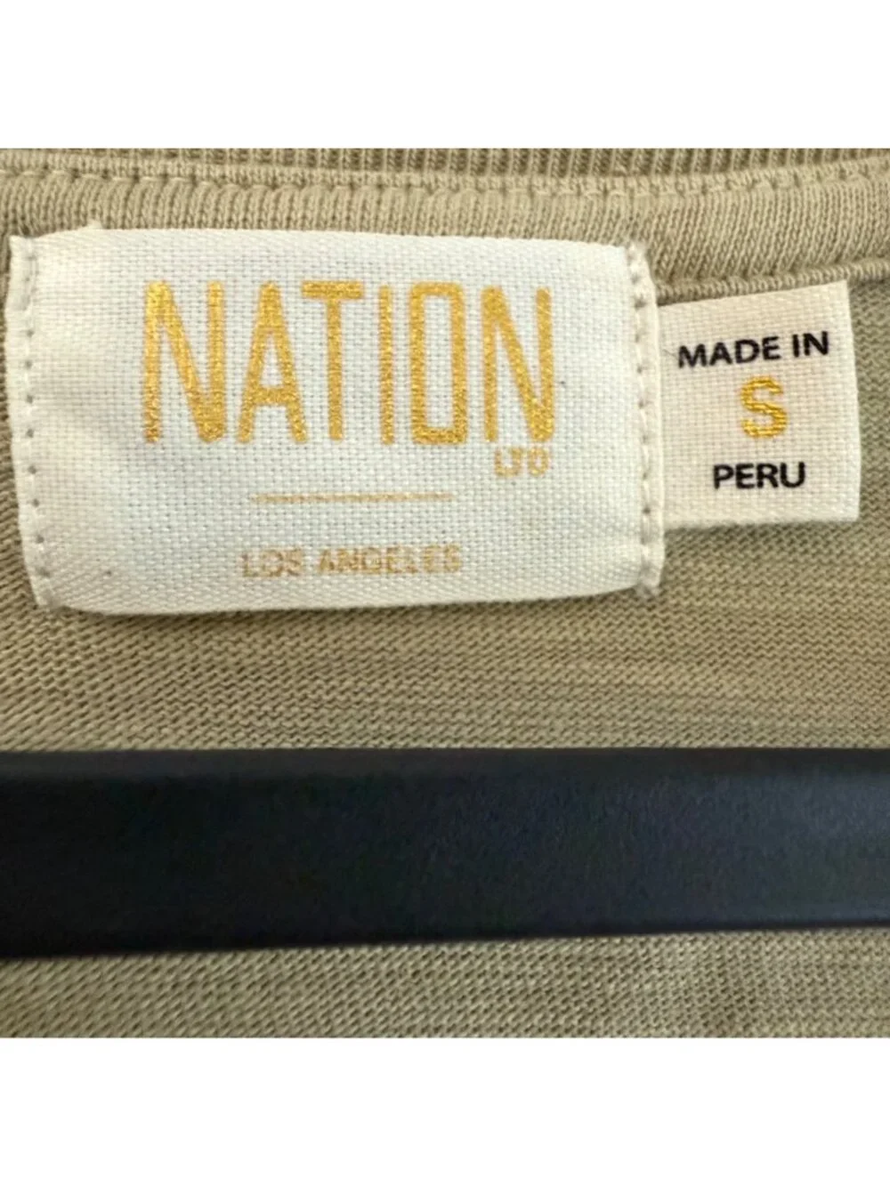 Nation LTD Tan Puff Scrunched 3/4 Sleeve Scoop Neck Top Womens Size Small - Picture 2 of 5